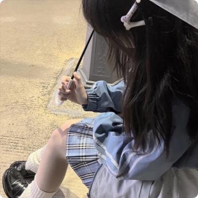 美女你也不想地球毁灭吧